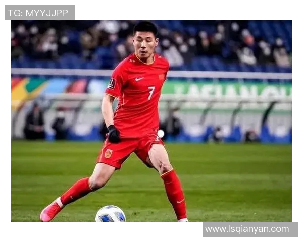 中国足球帅气球星盘点 突破新高的球场魅力与个人风采 中国足球帅气球星盘点 突破新高的球场魅力与个人风采